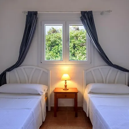 Mes Dels Ullastres Villa *